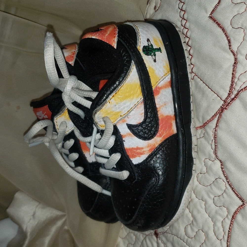 Nike SB Dunk Low Raygun Tie Dye Black